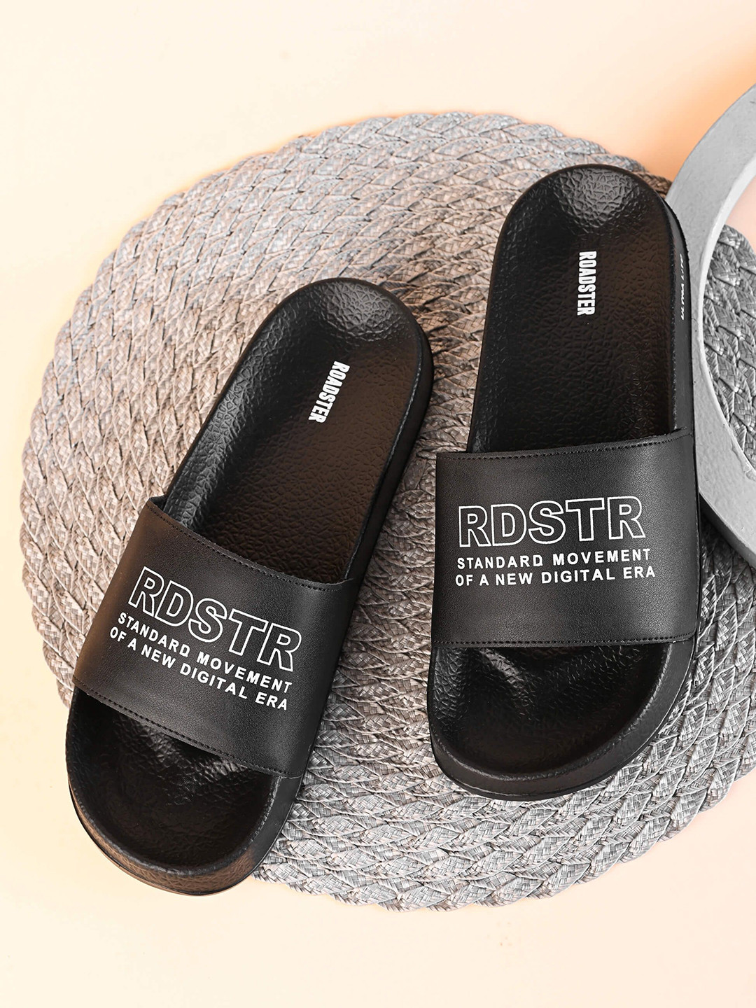 The Roadster Lifestyle Co Men Brand Logo Printed Casual Sliders