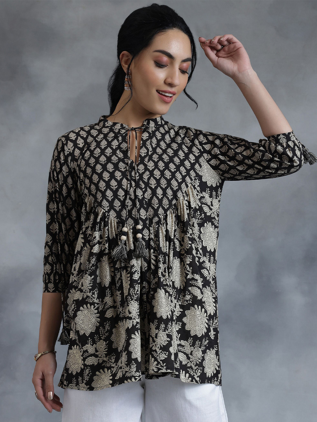 Libas Women Floral Printed Mandarin Collar Tunic