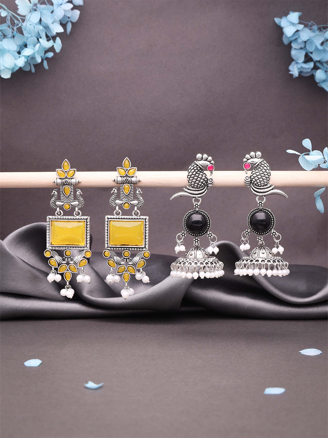 DIVASTRISet Of 2 Silver-Plated Artificial Stones and Beaded Contemporary Drop Earrings