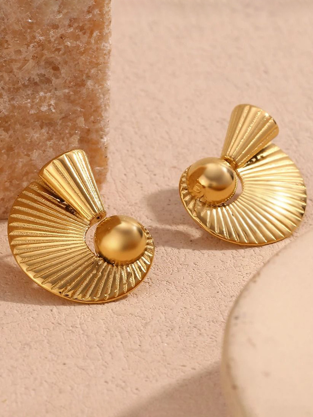 VIEN Stainless Steel Waterproof NonTarnish 18k Gold-Plated Contemporary shape Studs