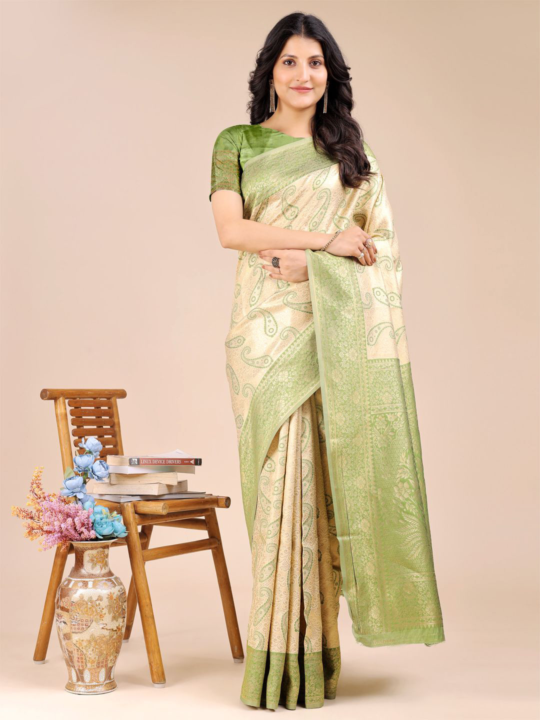 Mitera Soft Banarasi Silk Zari Weaving Saree With Contrast Blouse Piece