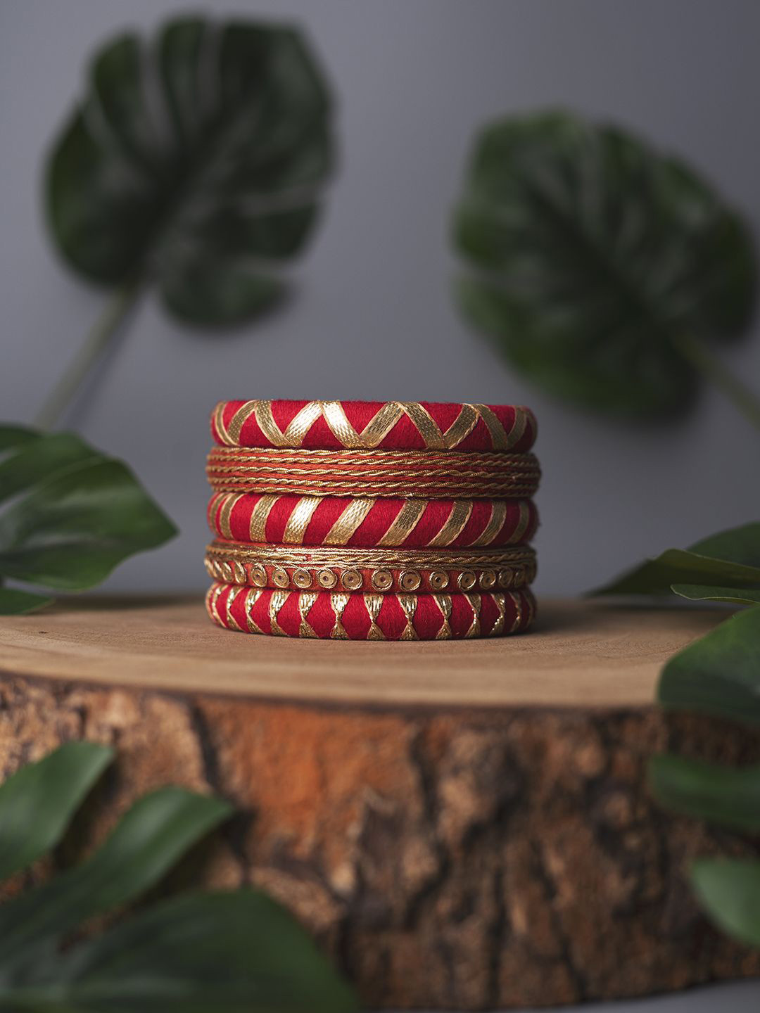 Taasha Craft Set Of 5 Threads Bangles