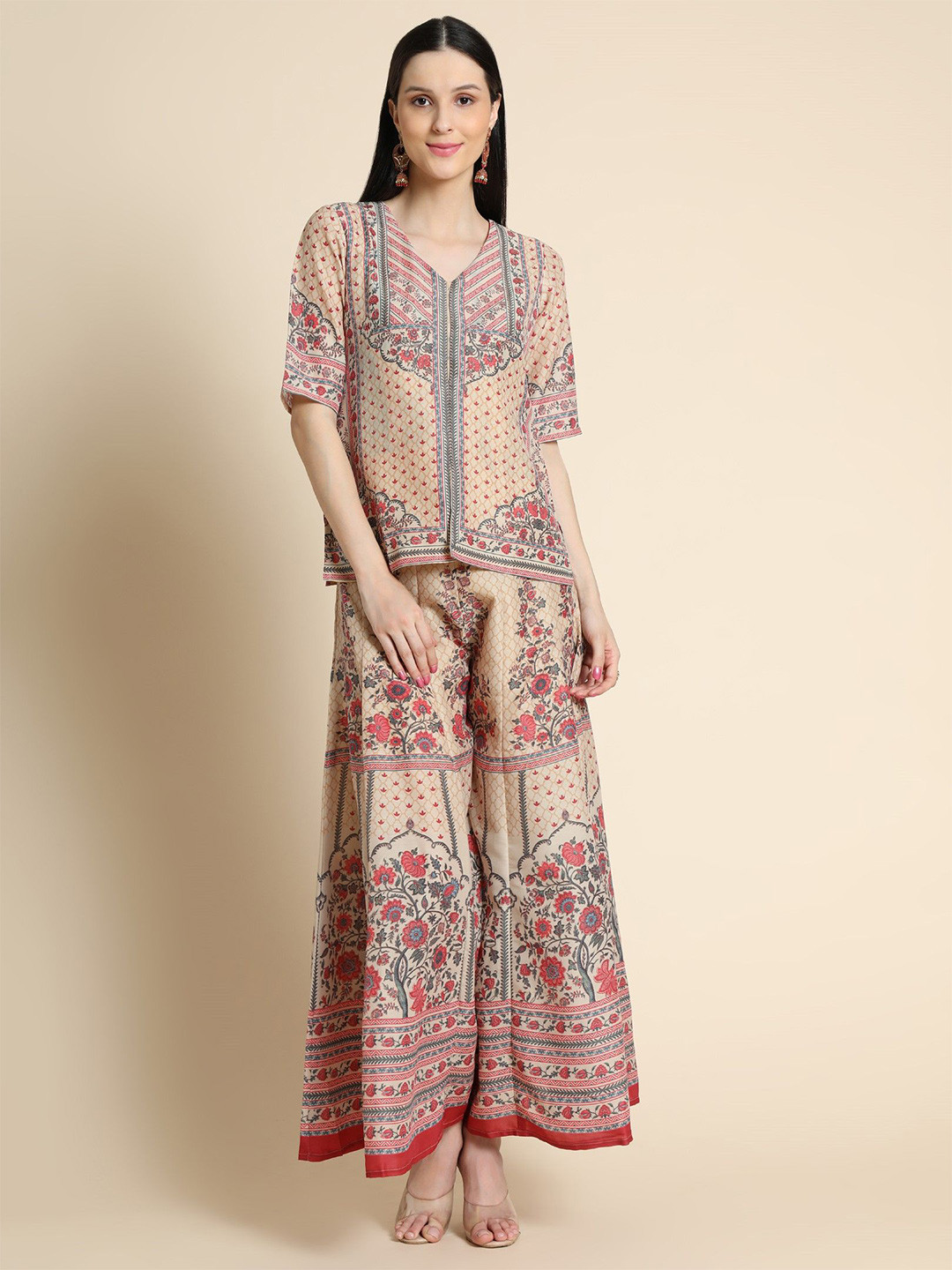 VISHNU WEAVES Women Floral Printed Kurti with Palazzo