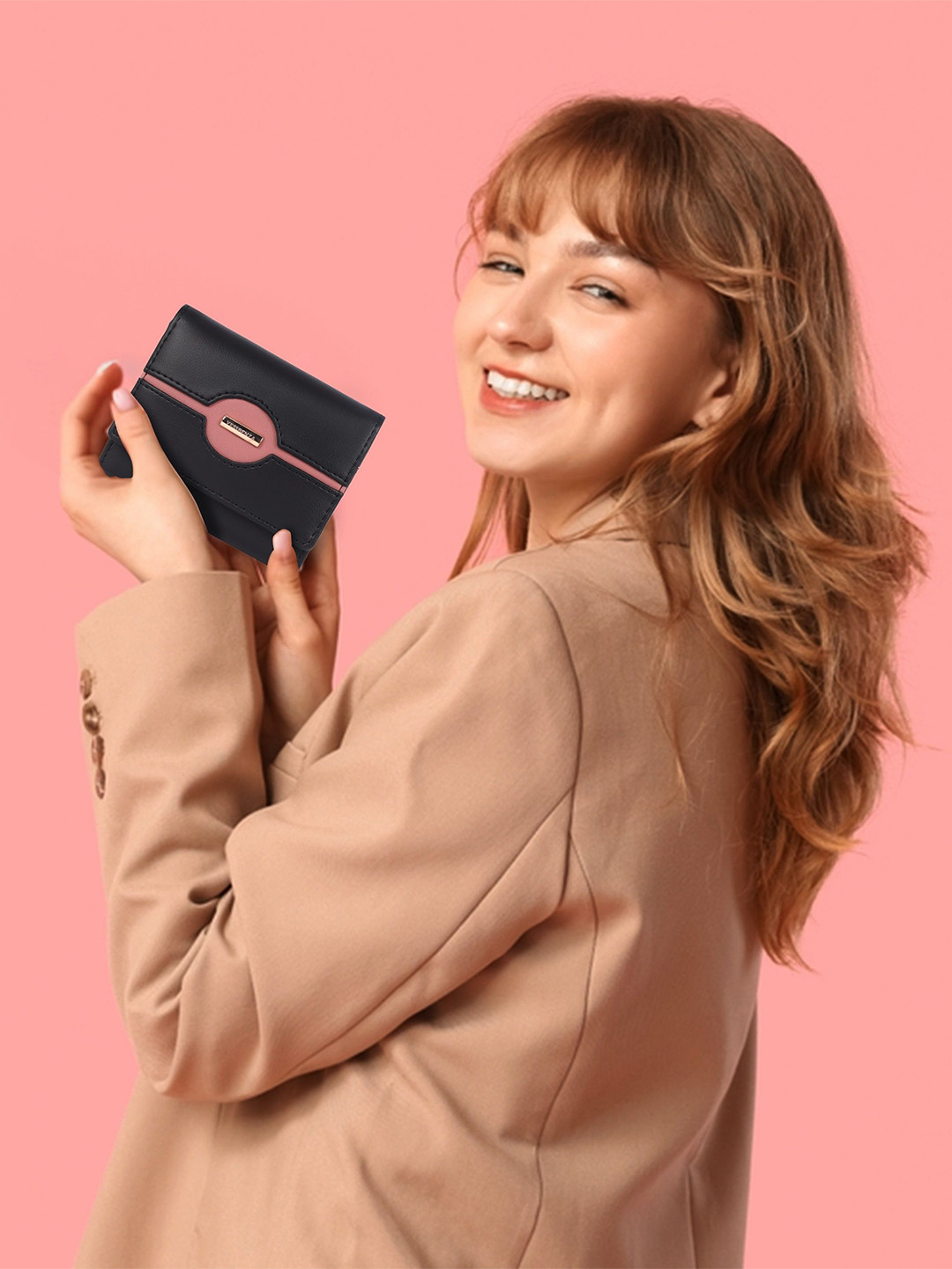 YESSBENZA Women Colourblocked Quilted Two Fold Wallet