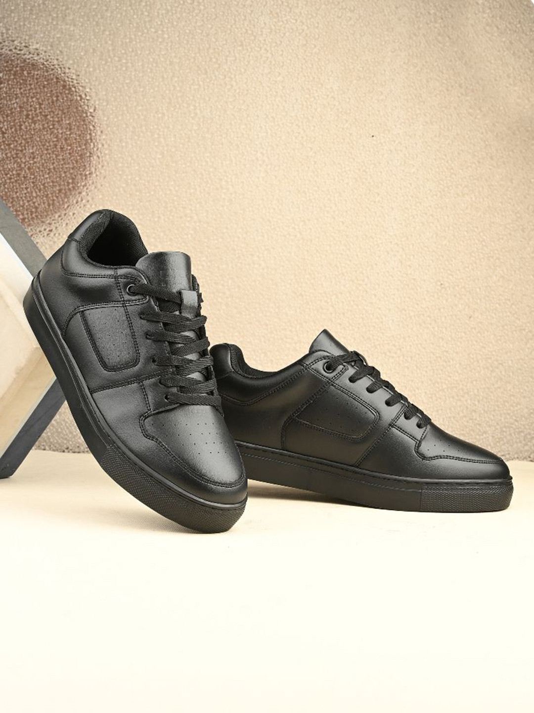 HRX by Hrithik Roshan Men Solid Sneakers Casual Shoes