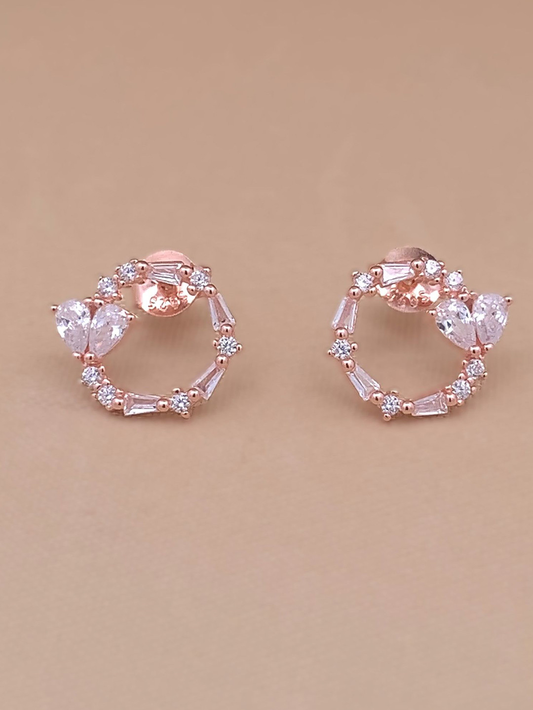 EZURR 925 Silver Circle of Love Stud Earrings