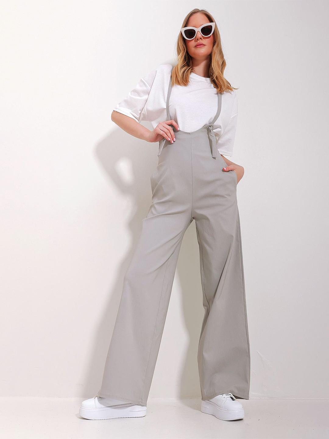 Trend Alacati stili Women Grey Basic Jumpsuit