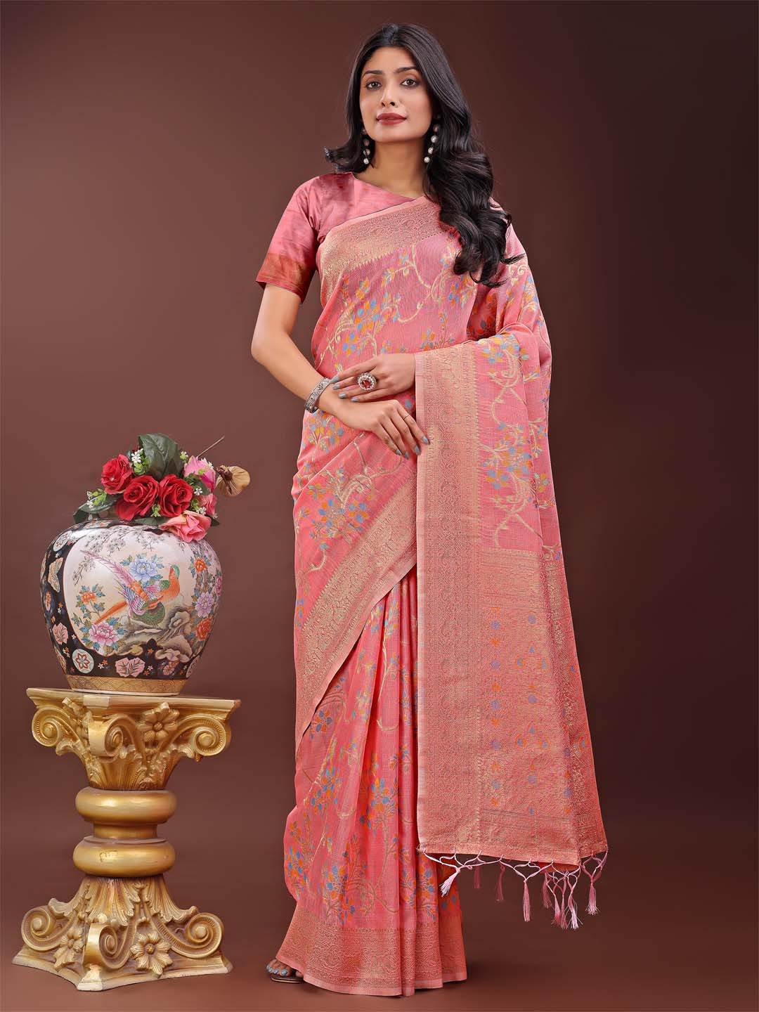 DIVASTRI Women Floral Zari Lichi Silk Saree With Blouse Piece