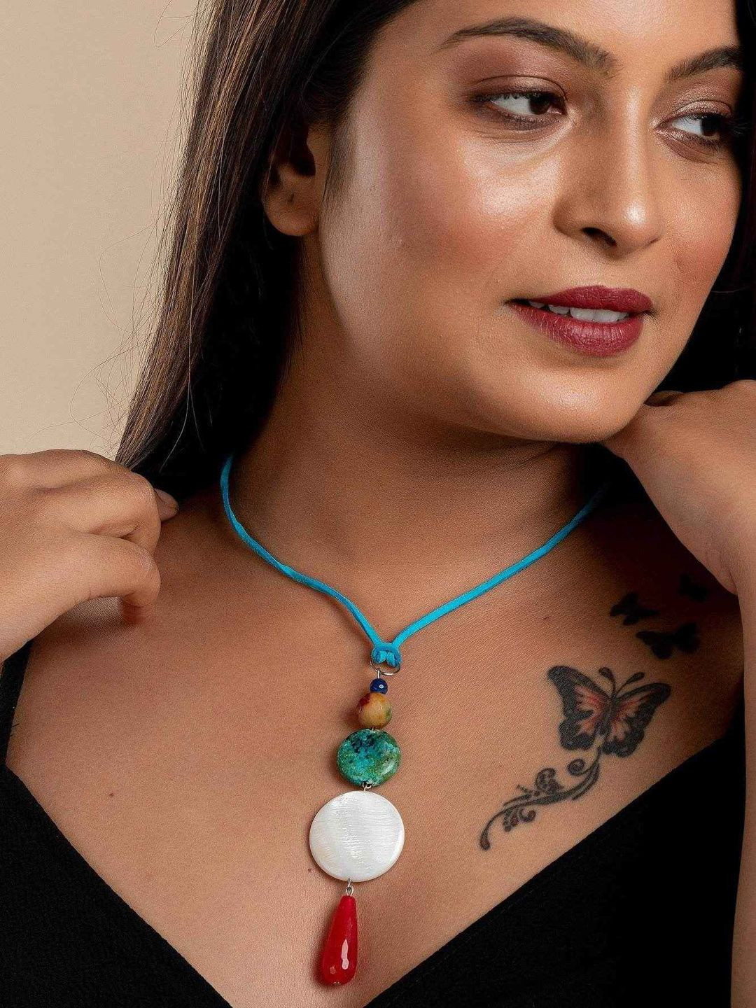 Look and Adorn Mother Of Pearl Necklace