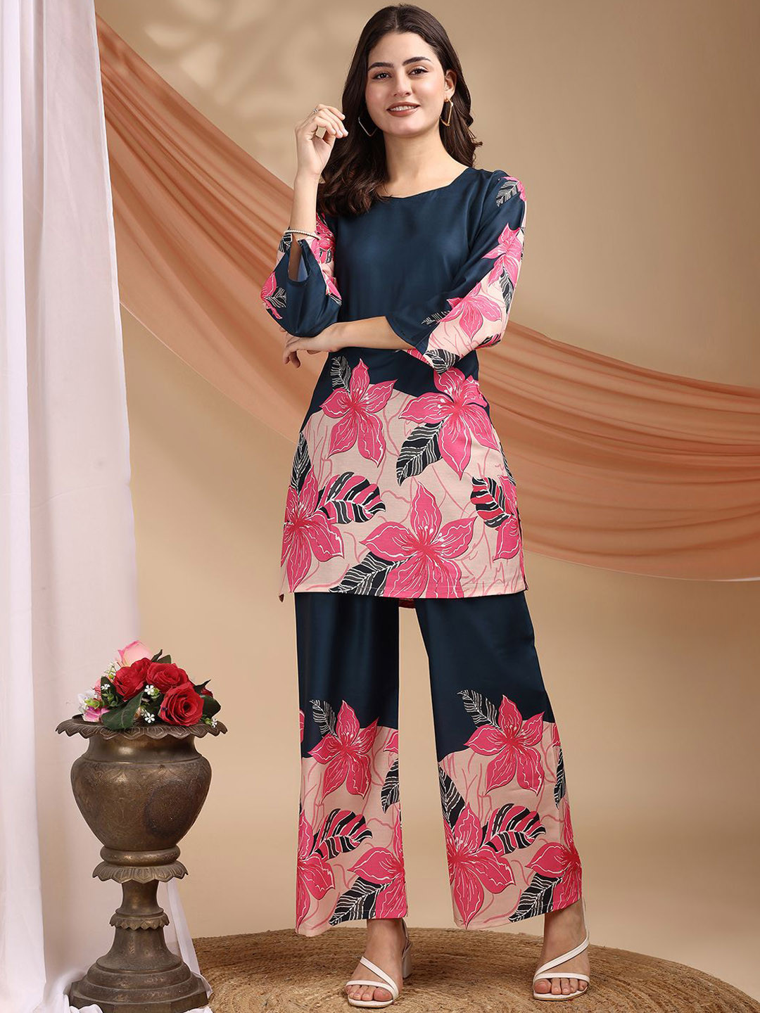 DIVASTRI Printed Top & Trousers Co-Ords