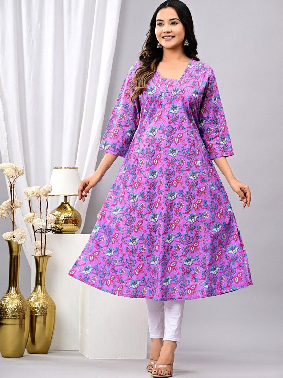 Arudhi Women Floral Printed Thread Work CottonKurta