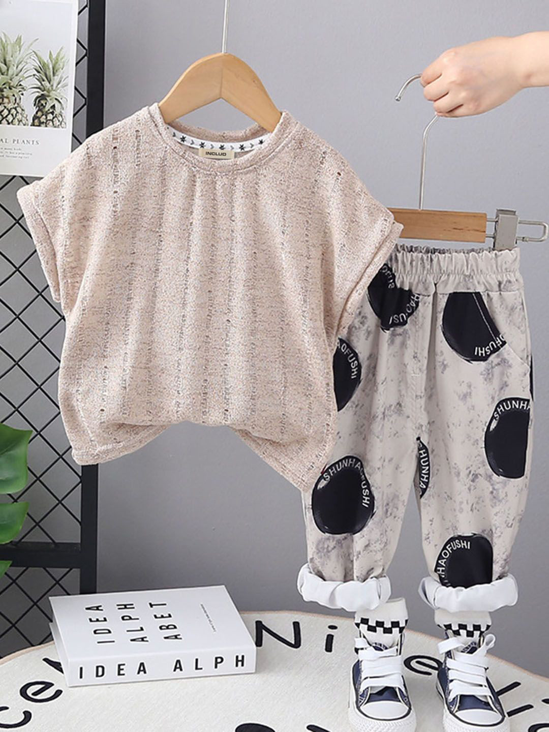 INCLUD Boys Extended Sleeves T-shirt With Joggers