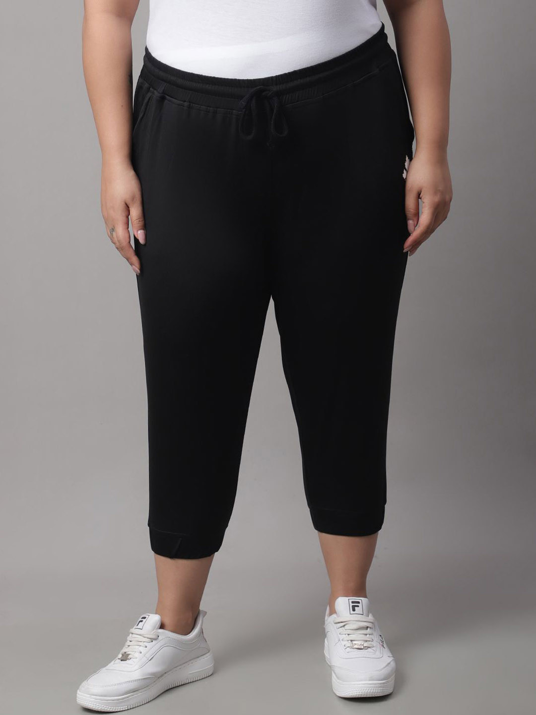 A AND K Women Mid Rise Track Pant
