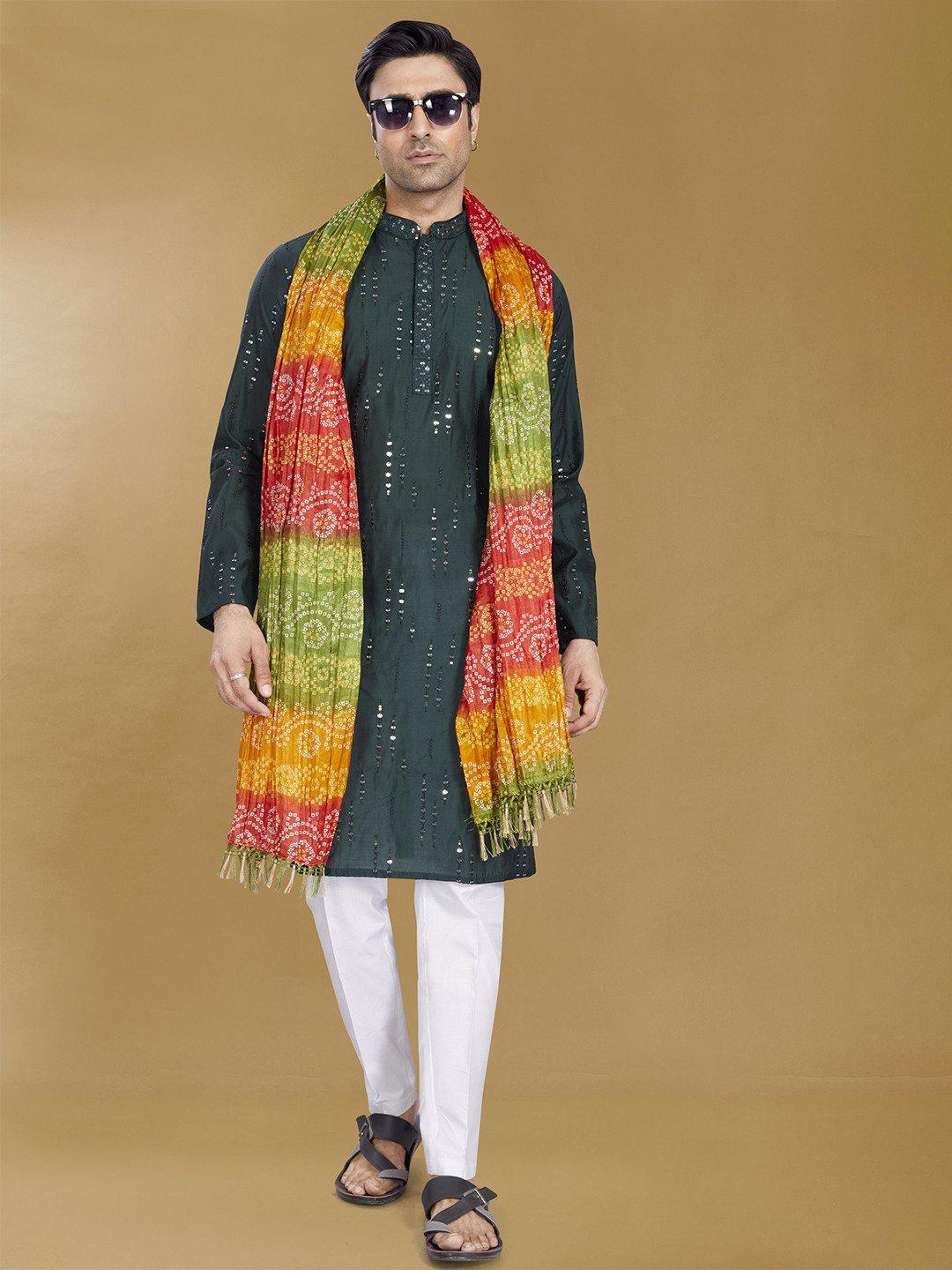 DIVISIVE Bandhani Printed Art Silk Dupatta