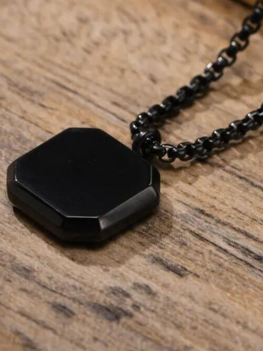 Nitant Black Glass Cut Sqaure Necklace Pendant Chain For Men