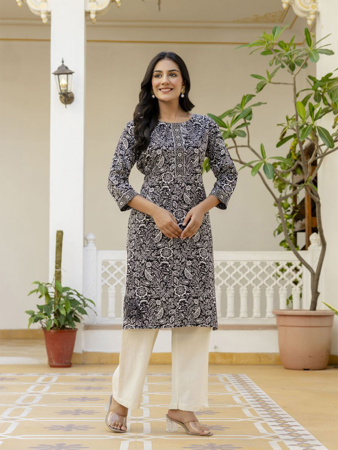 DRESSAR Floral Printed Rpund Neck Straight Kurta