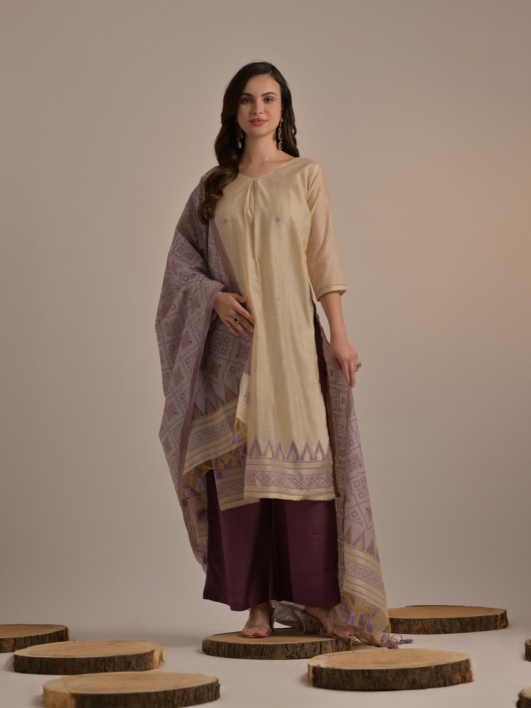 VISHNU WEAVES Women Cream Lavender Smart Casual Pure Cotton Woven Design Kurta Sets