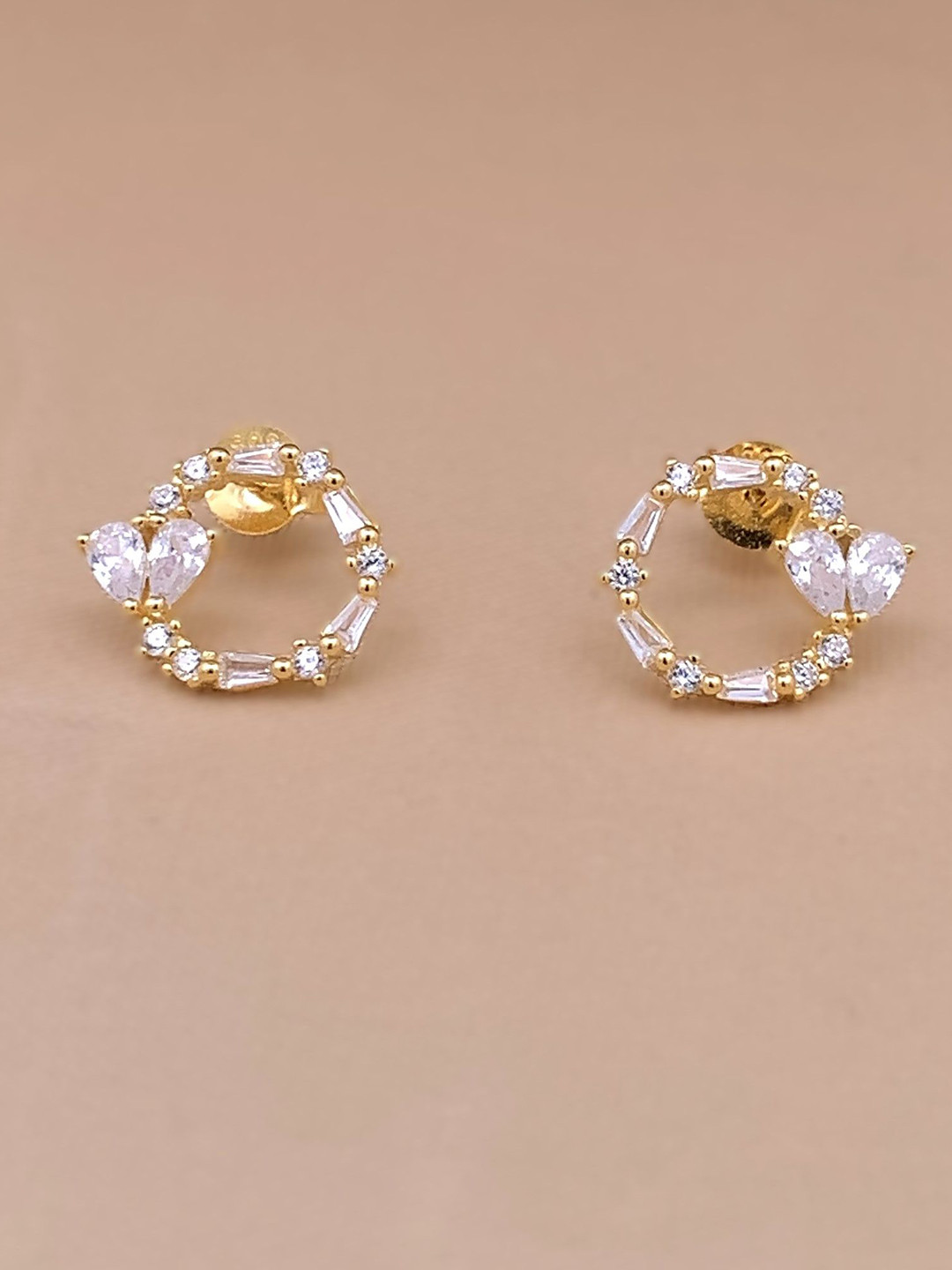 EZURR 925 Silver Circle of Love Stud Earrings