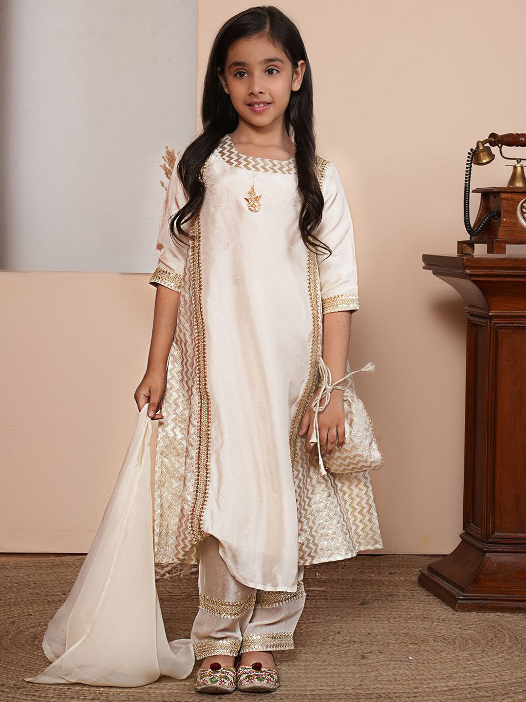 ADORNIA Girls Solid Embroidered Kurta with Pyjama & Dupatta