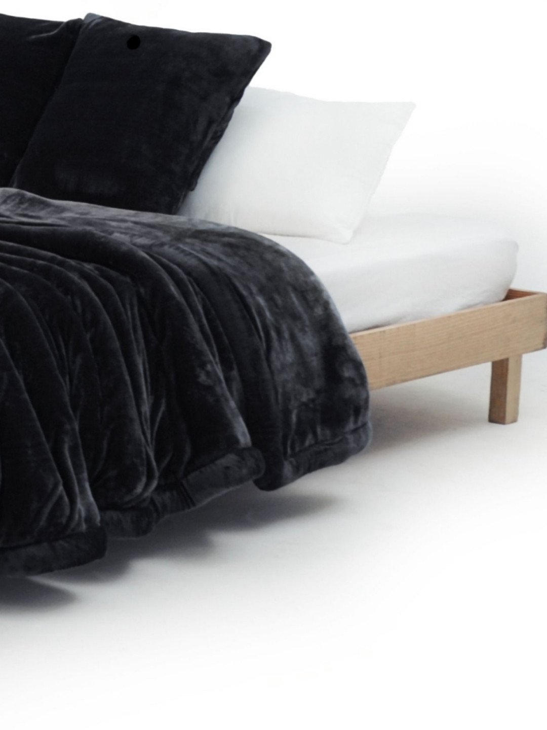 Zarf Charcoal 3 Pcs Microfiber Heavy Winter Double Bed Quilt With Cushion Covers