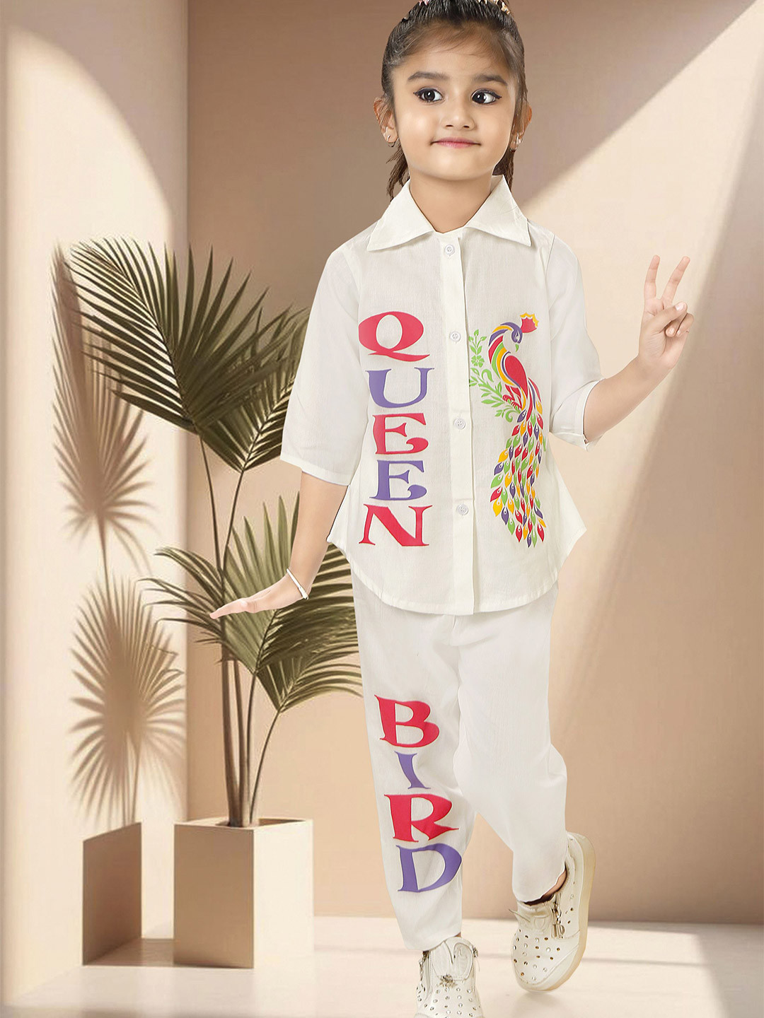 KAARIGARI Girls Printed Three-Quarter Sleeves Shirt With Trousers