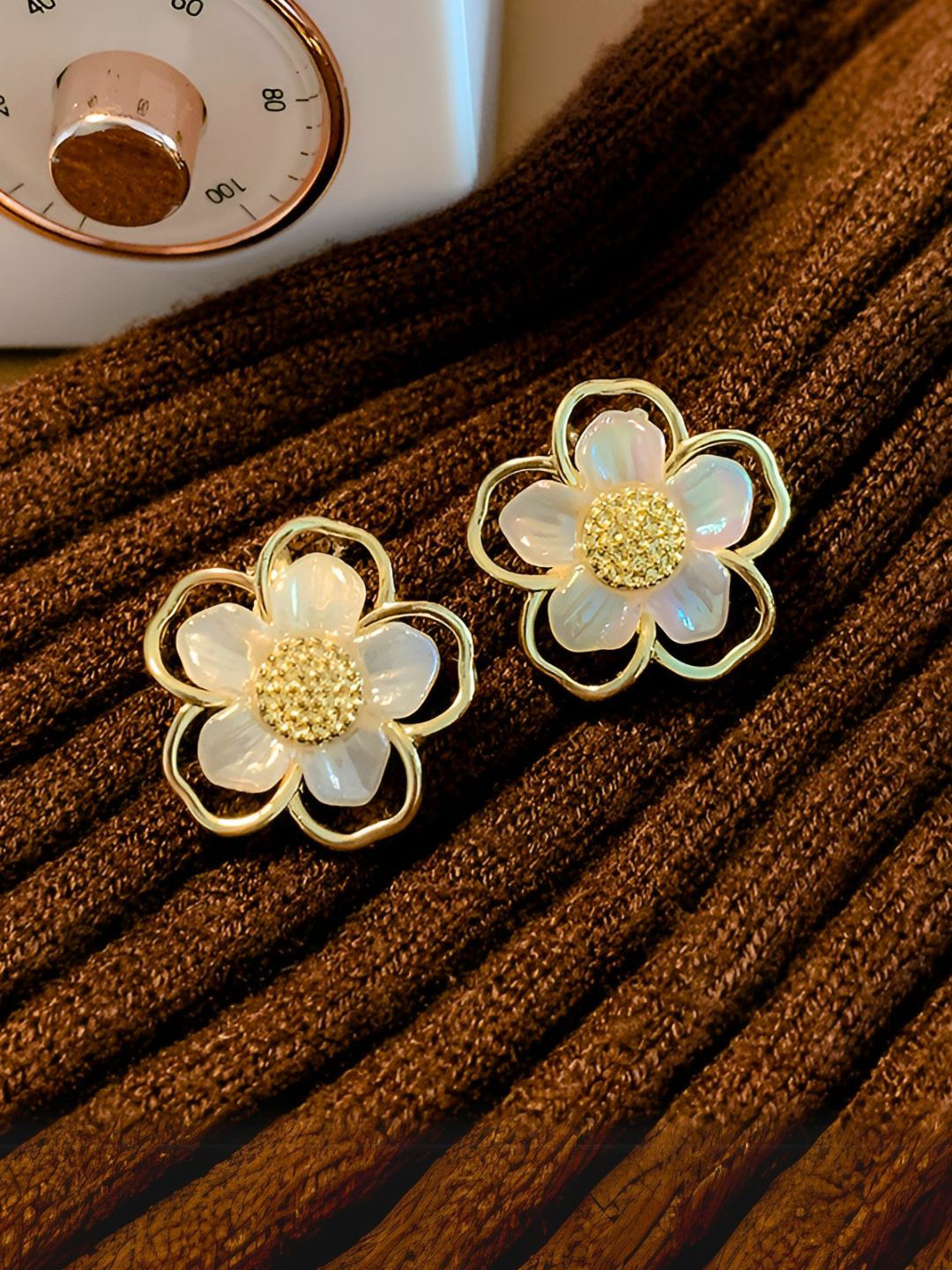 COOLWOOL Korean Gold-Plated Artificial Beaded Flower Shaped Studs