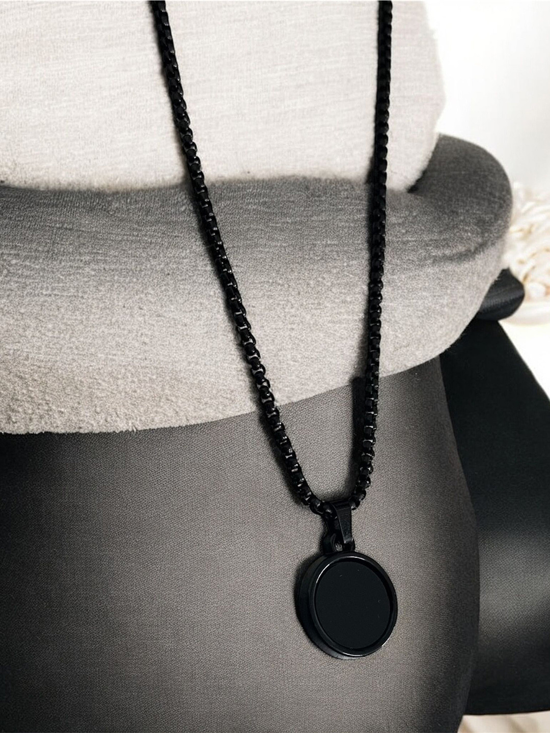 Nitant Men Black Glass Cut Round Pendant With Chain