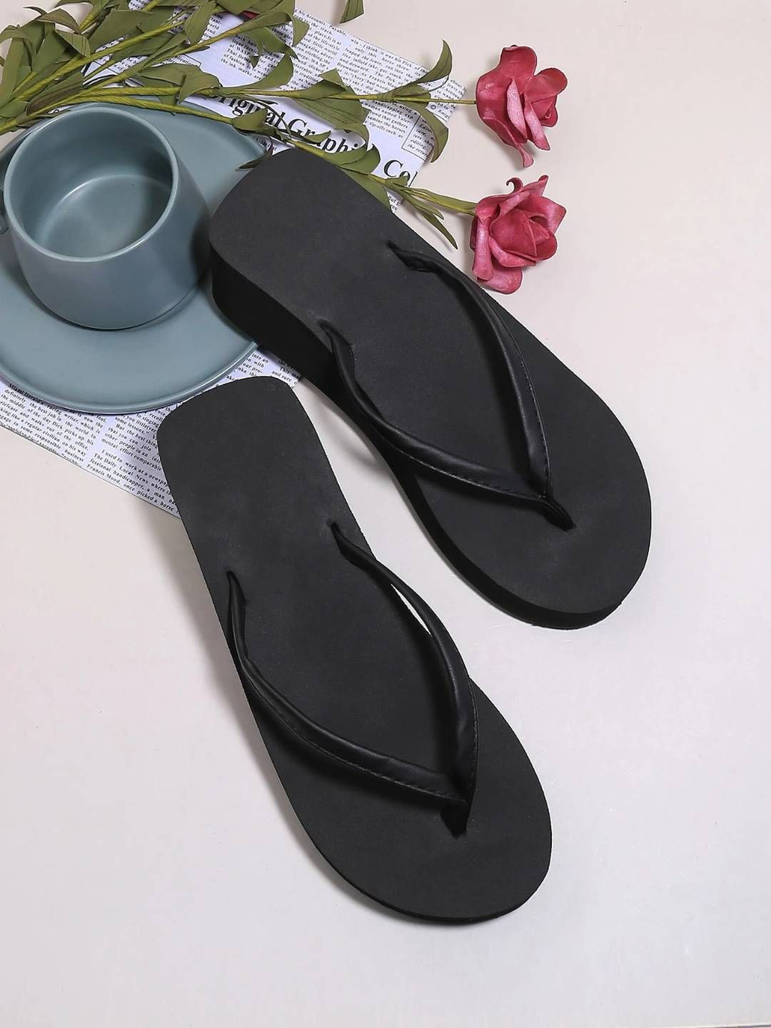 GLO GLAMP Jet Set Single Strap Wedges