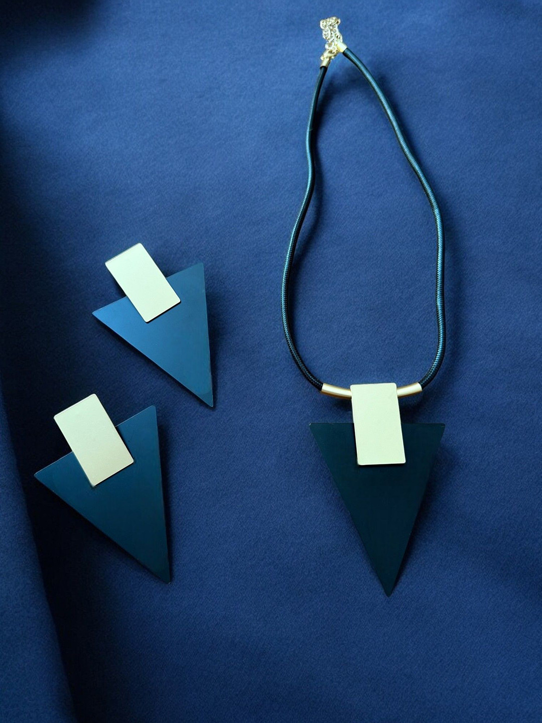 Rebekah Triangle Cord String Necklace Set