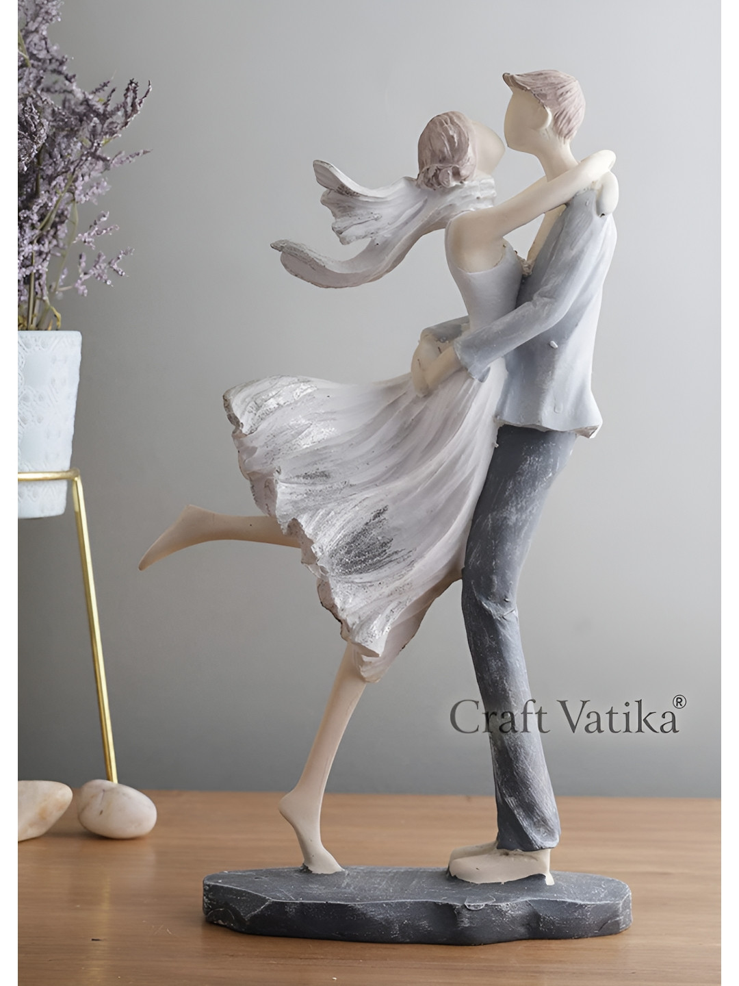 Aura Grey Valentines Themed Idol Showpiece