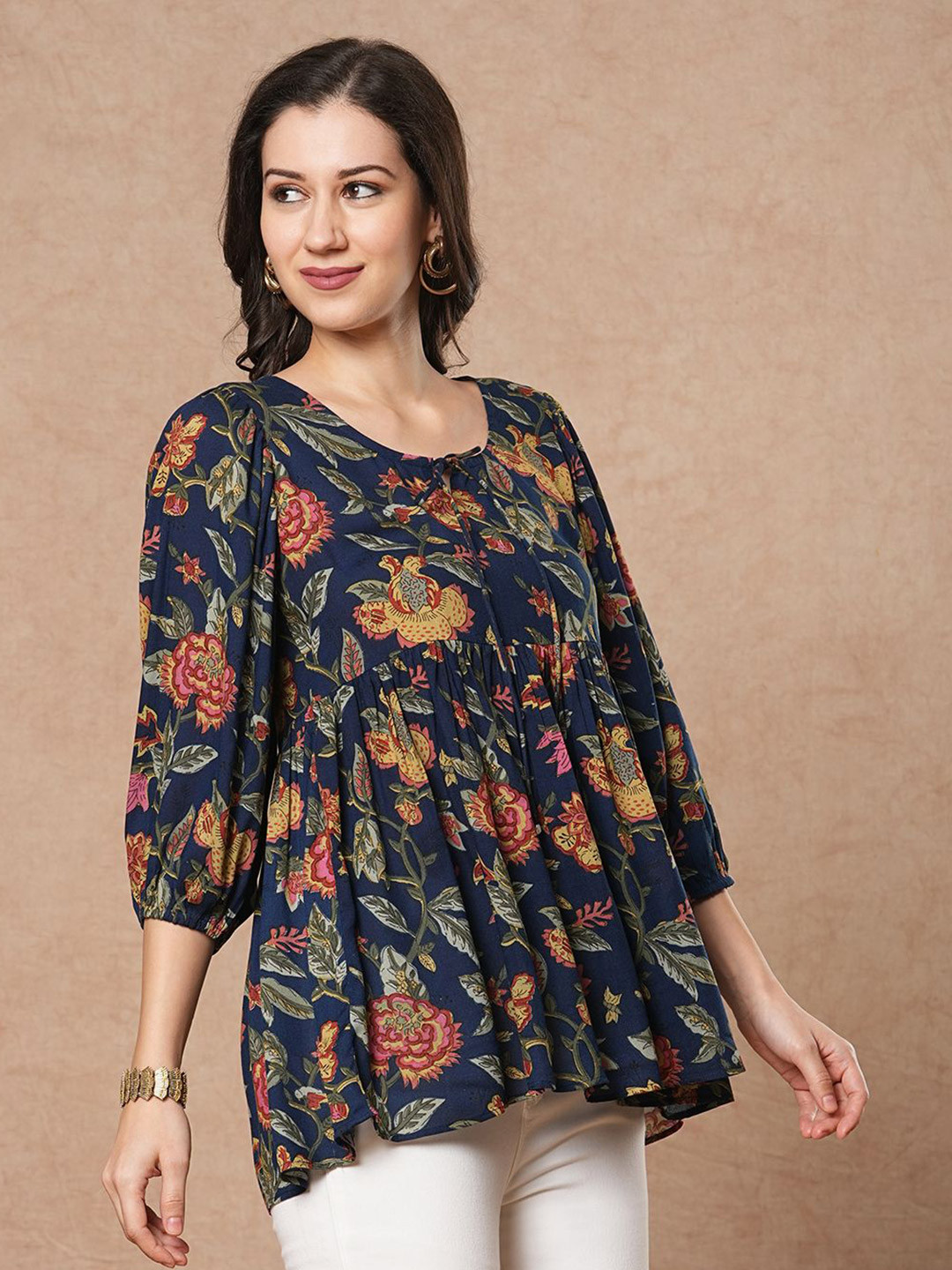 Aaghnya Women Floral Print Tie-Up Neck Puff Sleeve Top