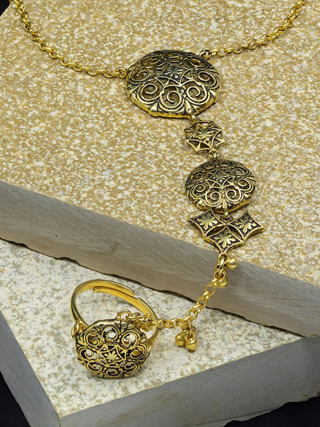 manner 925 Sterling Silver Gold-Plated Thar Chokho Hathphool Bracelet