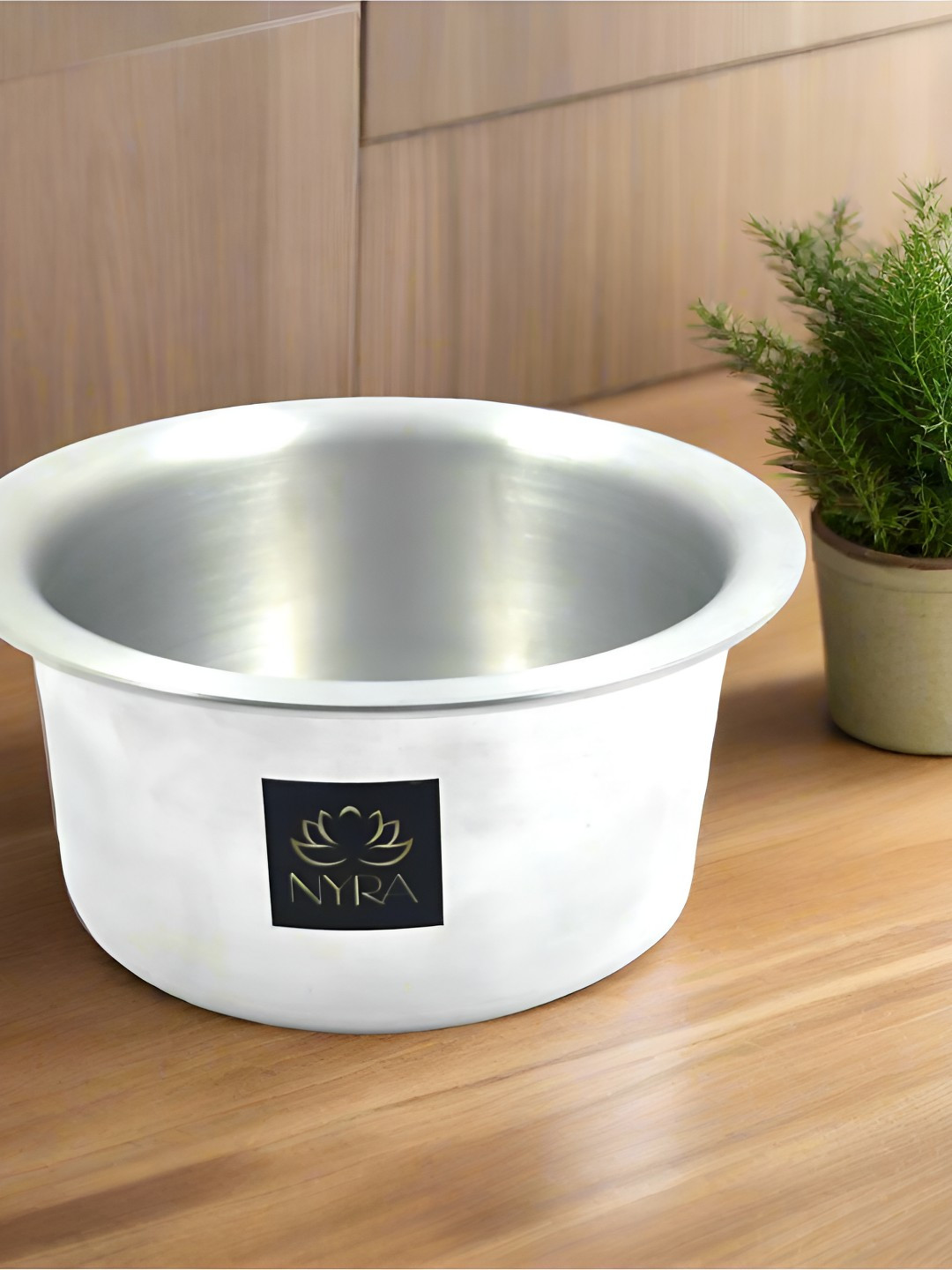 Nyra Kitchenware Silver-Toned Dishwasher Safe Aluminium Cooking Pot-3 L