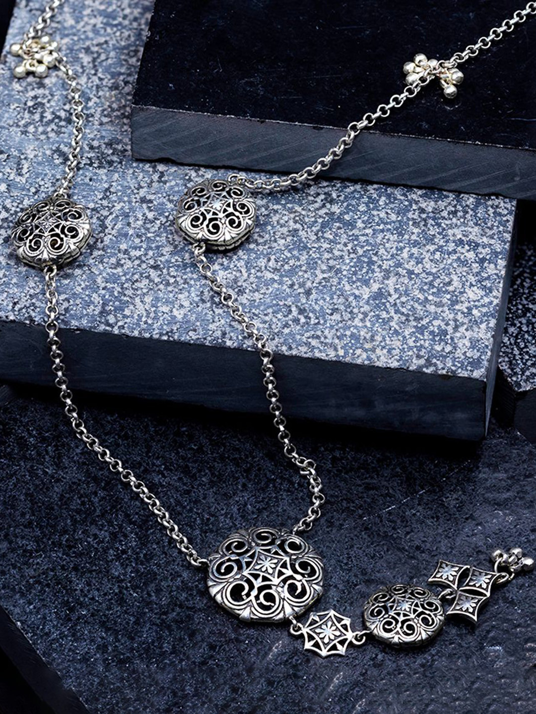 manner 925 Sterling Silver Sliver-Plated Thar Hivda Haar Necklace