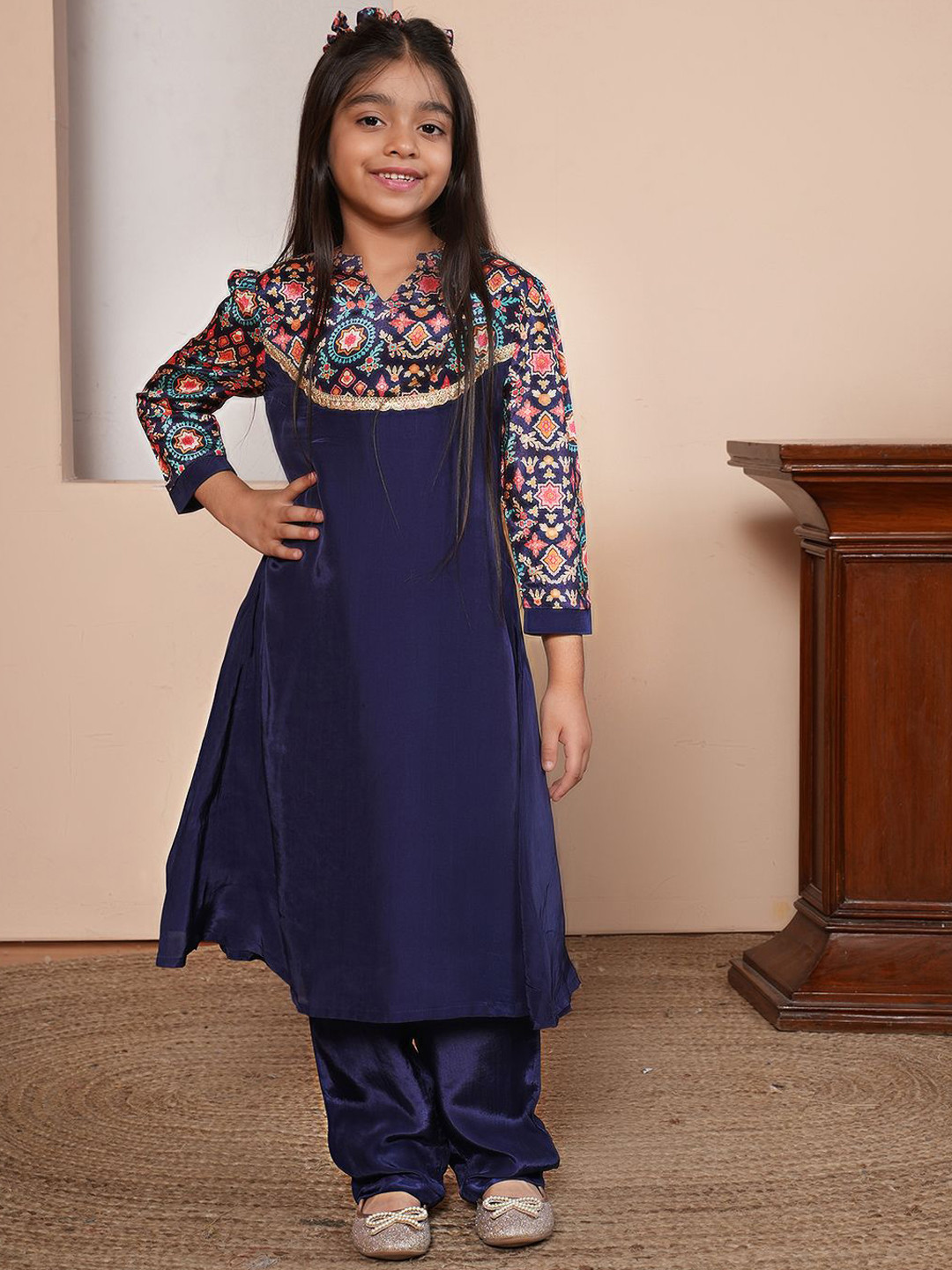ADORNIA Girls Floral Printed Kurta with Pyjama