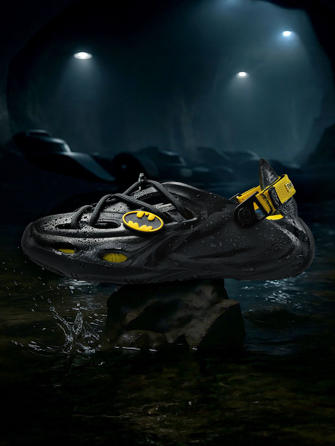 The Souled Store Men Hydros: The Dark Knight Men Clogs