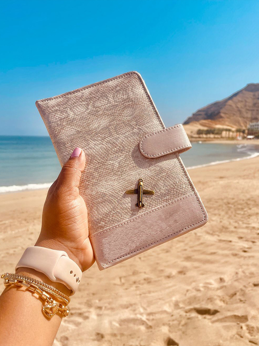 TPC Gifts Men Animal Textured Passport Holder with SIM Card Holder