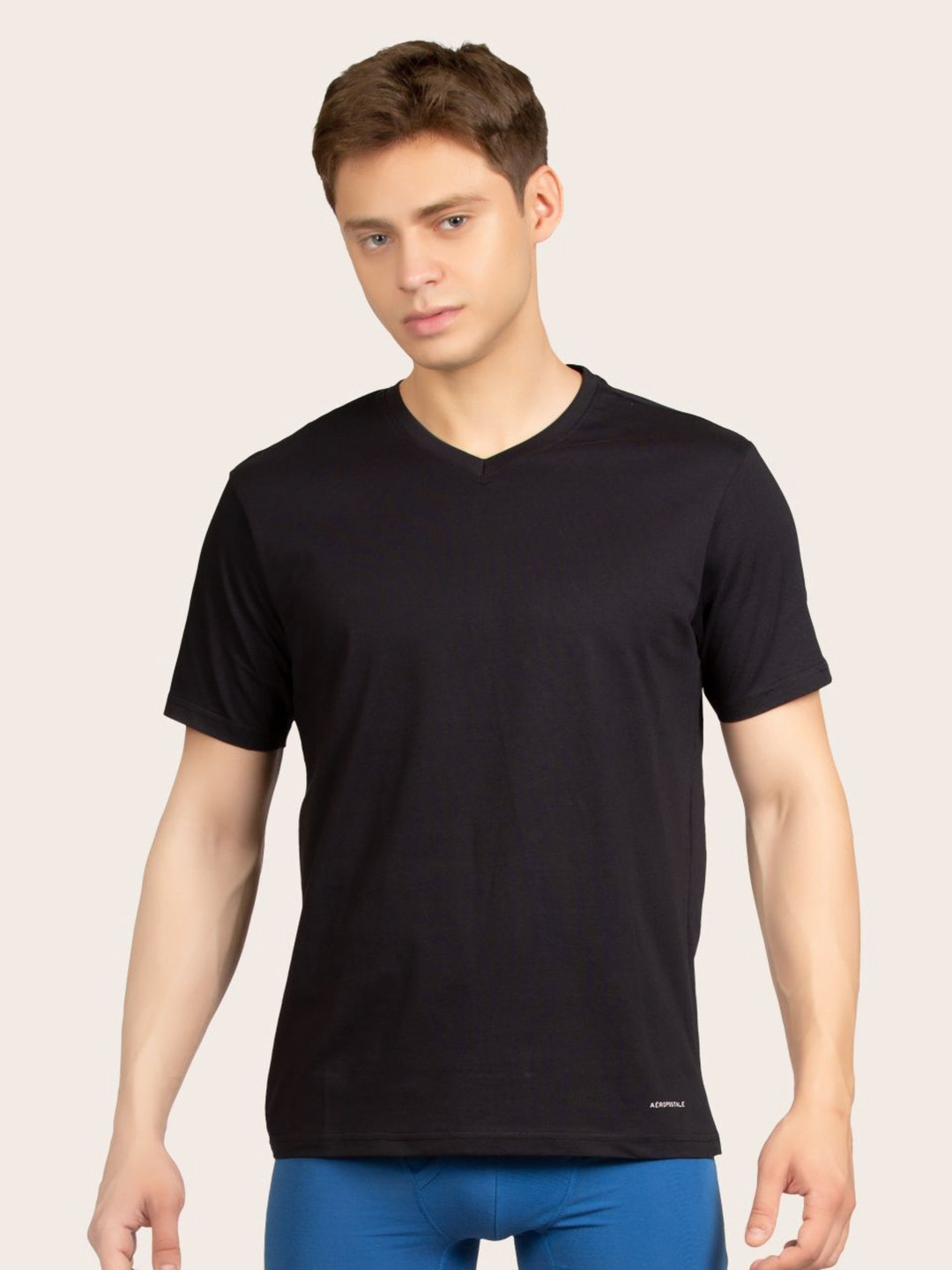 Aeropostale Men V-Neck Solid T-shirt