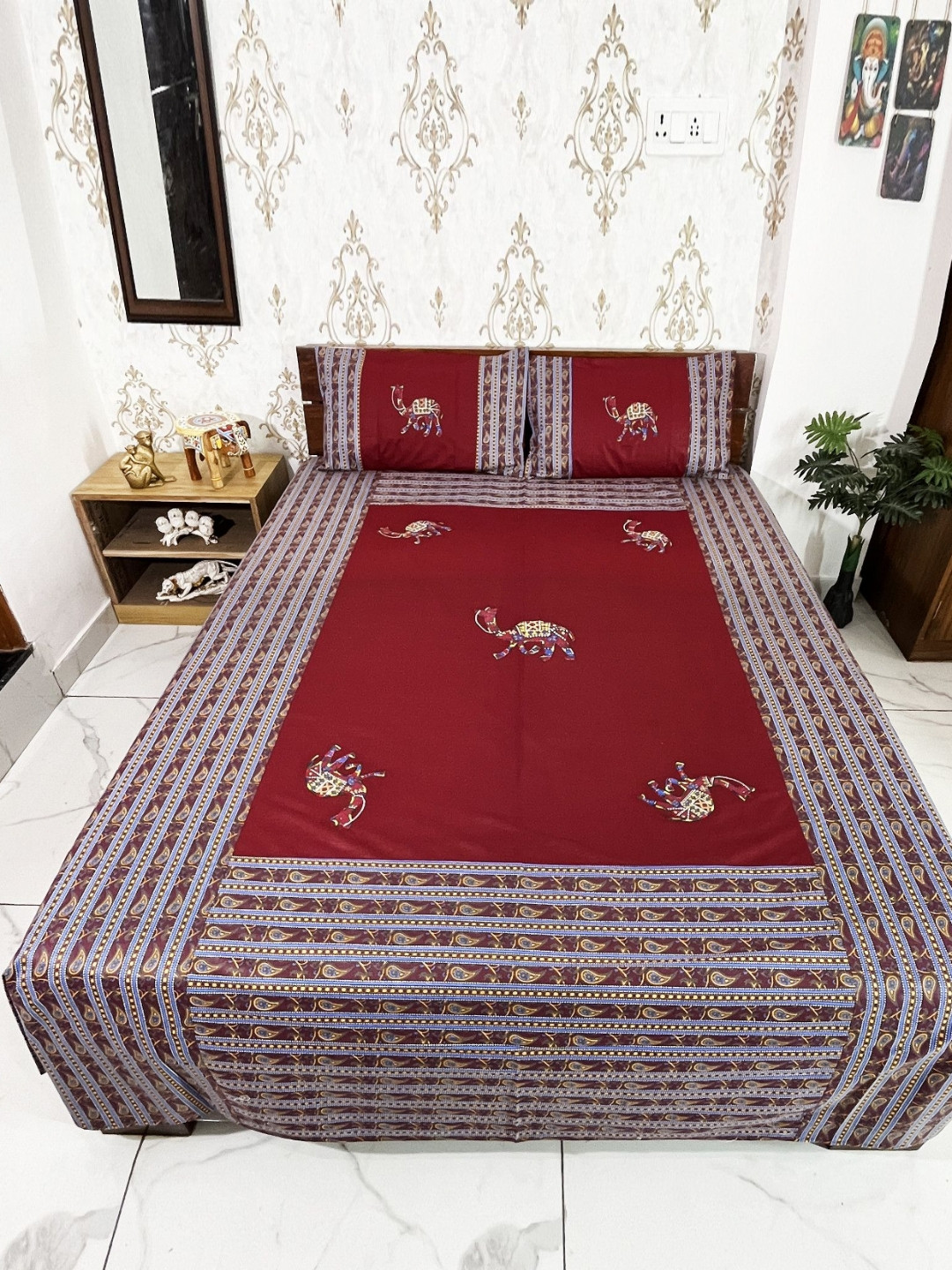 Marika Maroon Animal Cotton Breathable 250 TC King Fine Bedsheet with 2 Pillow Covers-93 x 108 inches