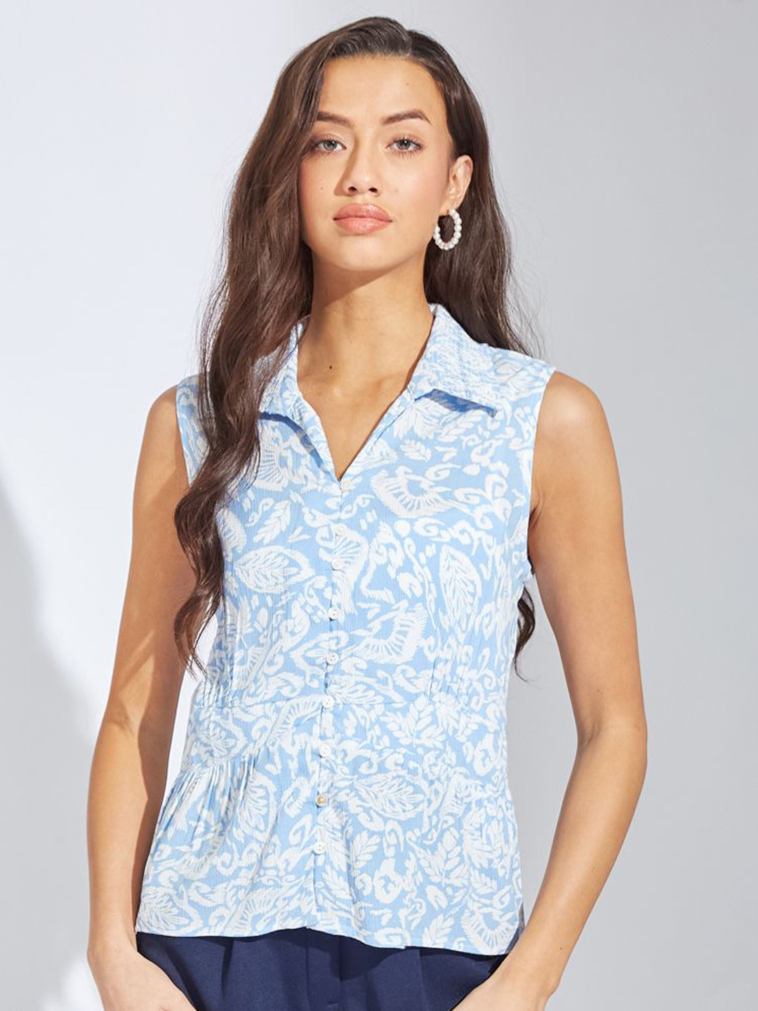 Latin Quarters Women Original Floral Print Slim Fit Sleeveless Shirt