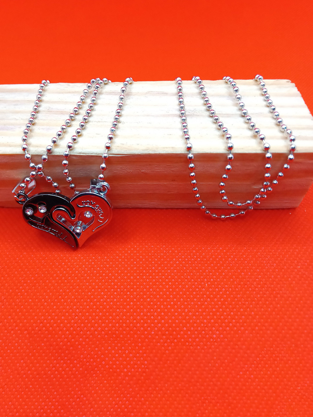 Teeragaj Unisex Heart Shaped Magnetic Pendant with Chain