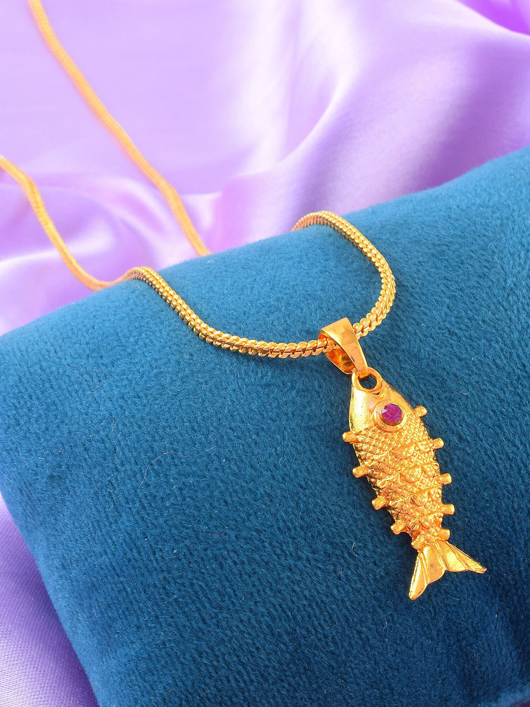 ADMIER Unisex Gold-Plated Cubic Zirconia Studded Fish Shaped Pendant with Chain