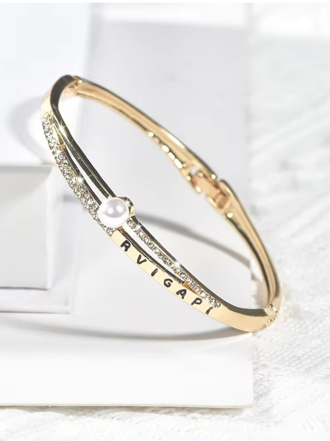 Alloy Bangle Type Bracelet For  Women and Girls