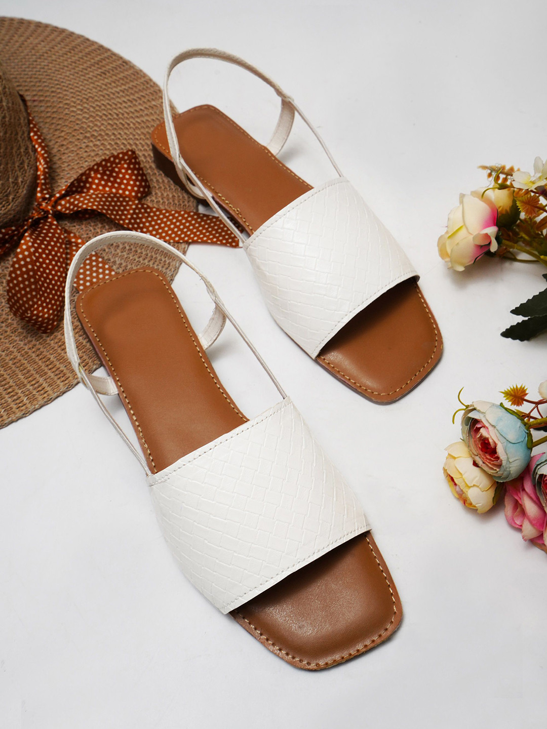 Try Me Women Textured Open Toe Flats With Buckle