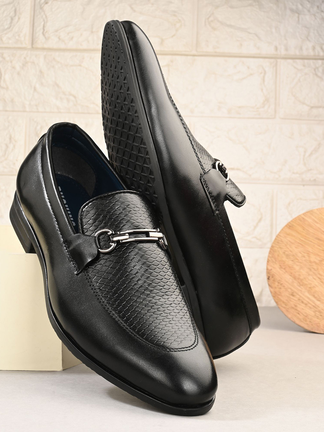 BUSKINS Men Textured Metal Embellished Slip-On Loafers