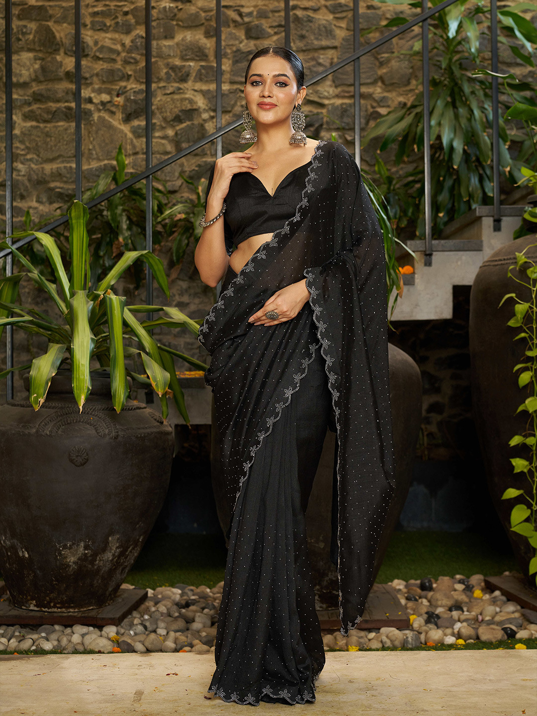 SANJANA SILK Embellished Sequinned Silk Blend Saree