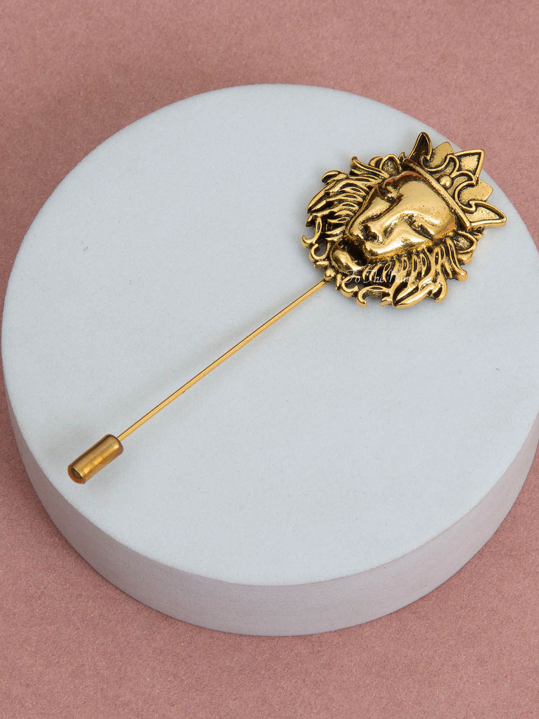 To The Nines Gold-Plated Antique Lion Crown Lapel Pin