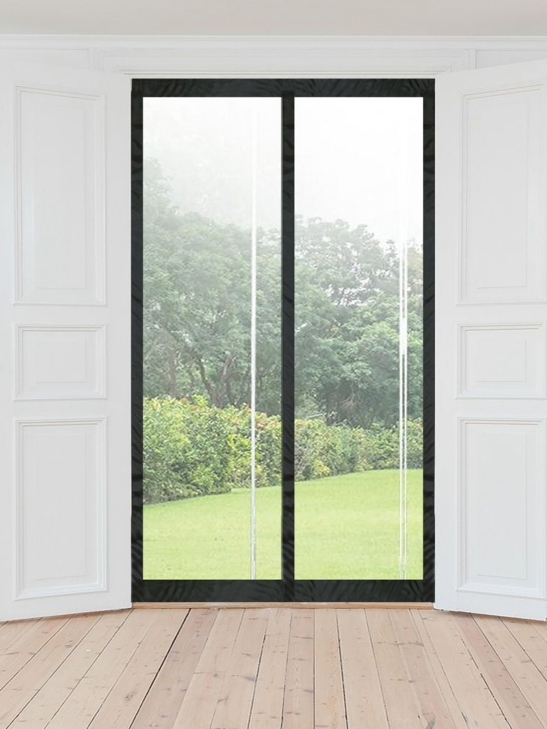 The Furnishing Tree Transparent & Black Magnetic AC Curtain