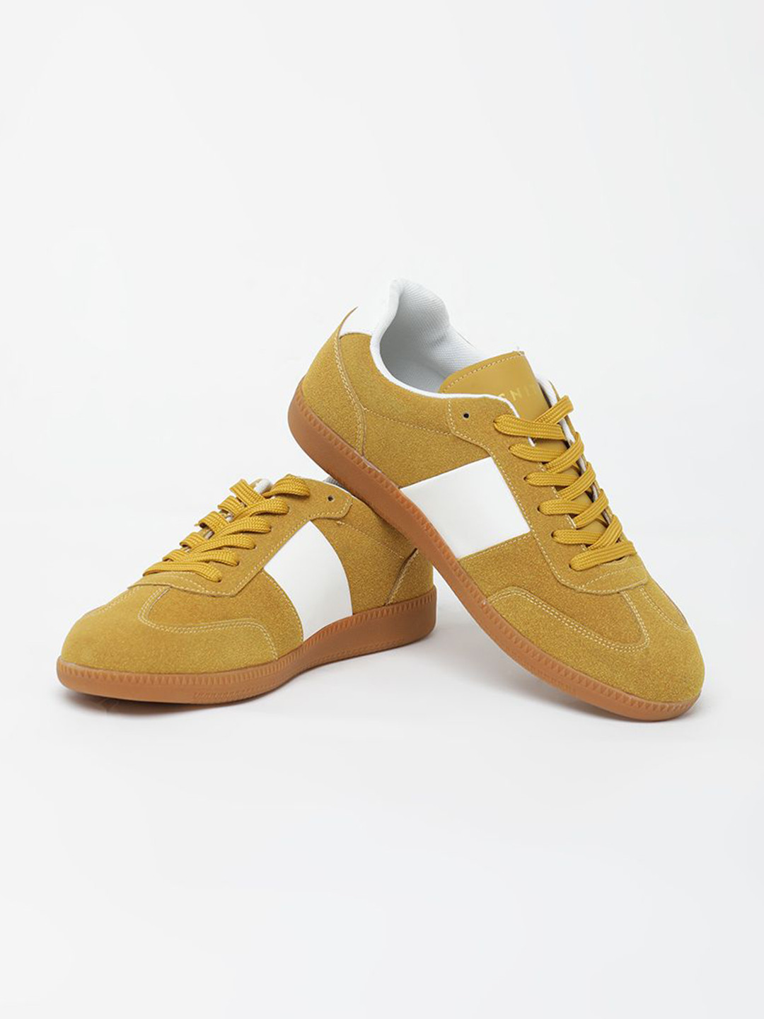 Snitch Men Mustard Yellow With Contrast Stripe Sneakers