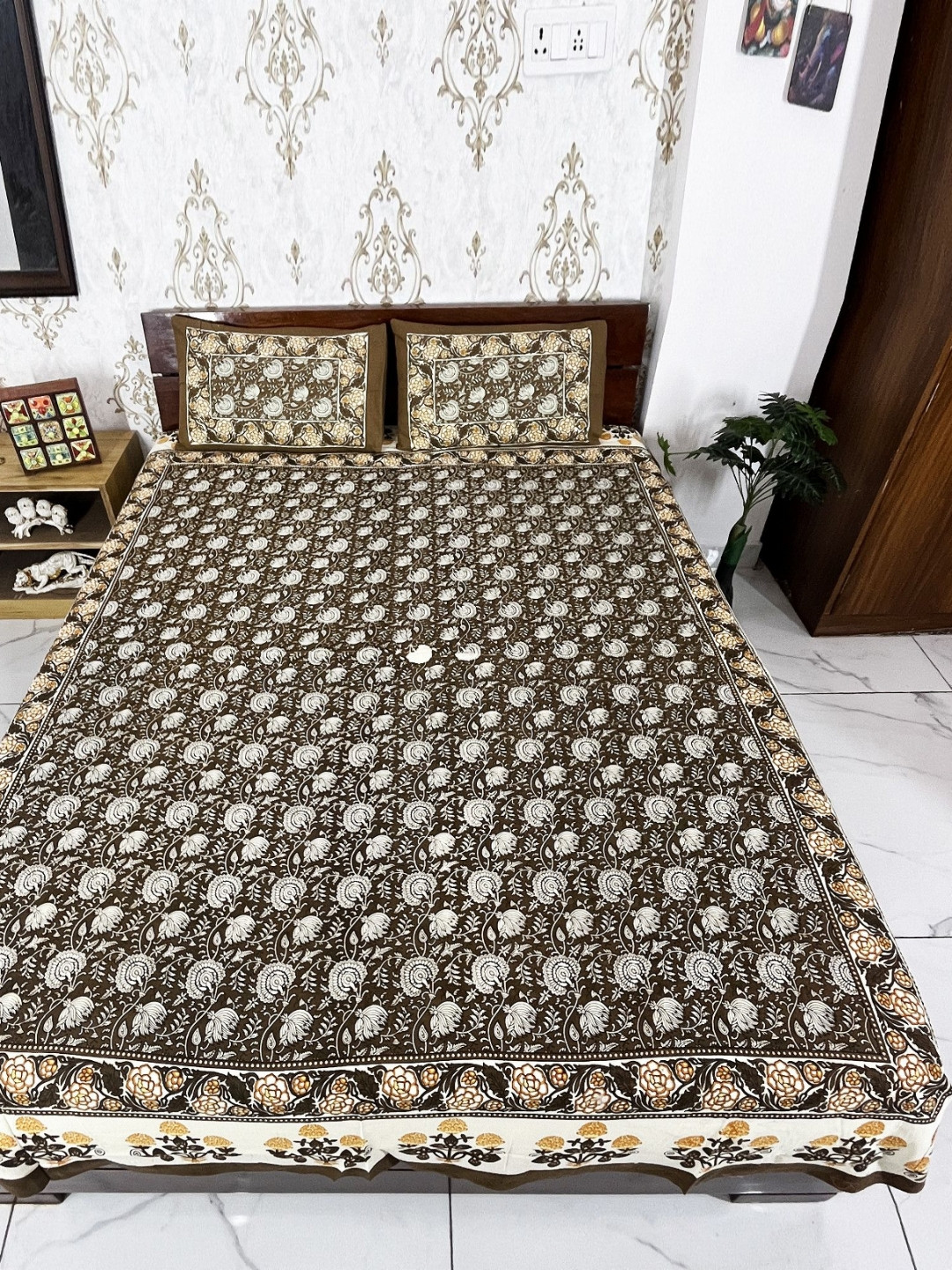 Marika Brown Floral Cotton Breathable 180 TC Queen Fine Bedsheet with 2 Pillow Covers-90 x 100 inches